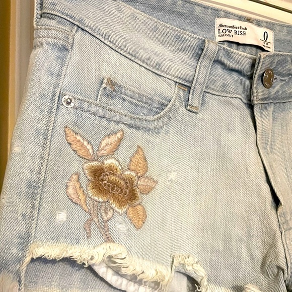 Low Rise Short - Picture 5 of 9